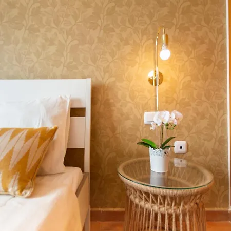 Golden Deluxe By Avila Corralejo