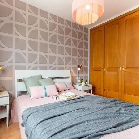 Golden Deluxe By Avila كوراليهو