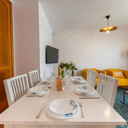 Golden Deluxe By Avila كوراليهو