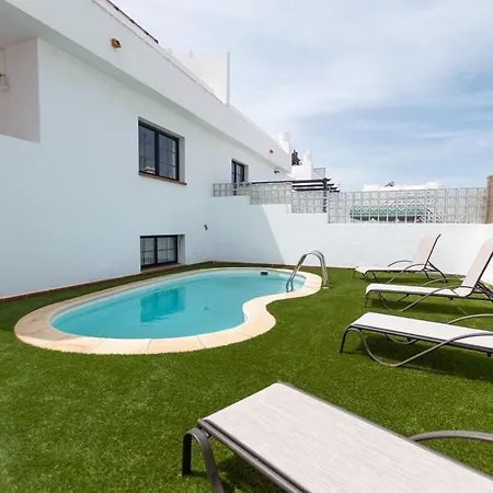 Golden Deluxe By Avila فيلة *