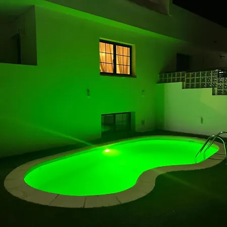 فيلة Golden Deluxe By Avila *