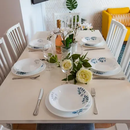 Villa Golden Deluxe By Avila