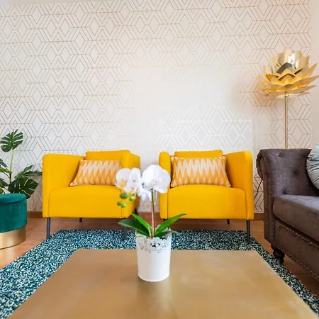 Golden Deluxe By Avila Villa *