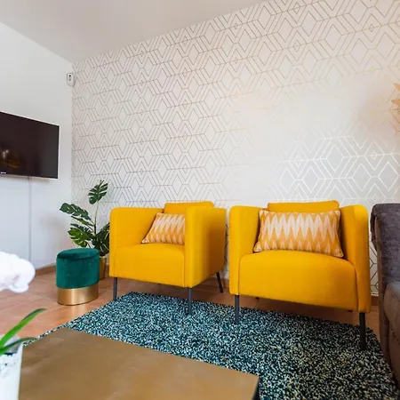 Golden Deluxe By Avila Villa *